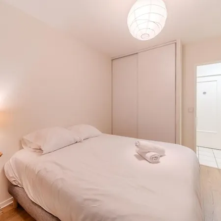 The George - Cosy For 2 People In ビユールバンヌ